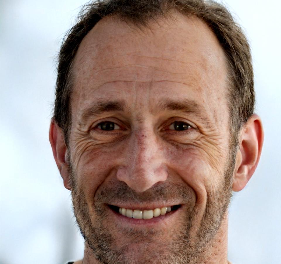 Portrait de Thomas Laurent, spécialiste en stratégies de marché